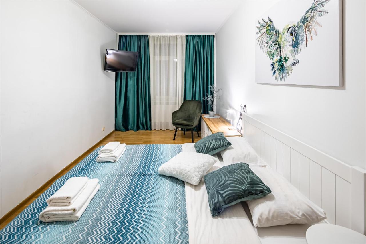 The Main Square! 2 Separated Bedrooms, Balcony Lviv Exterior foto
