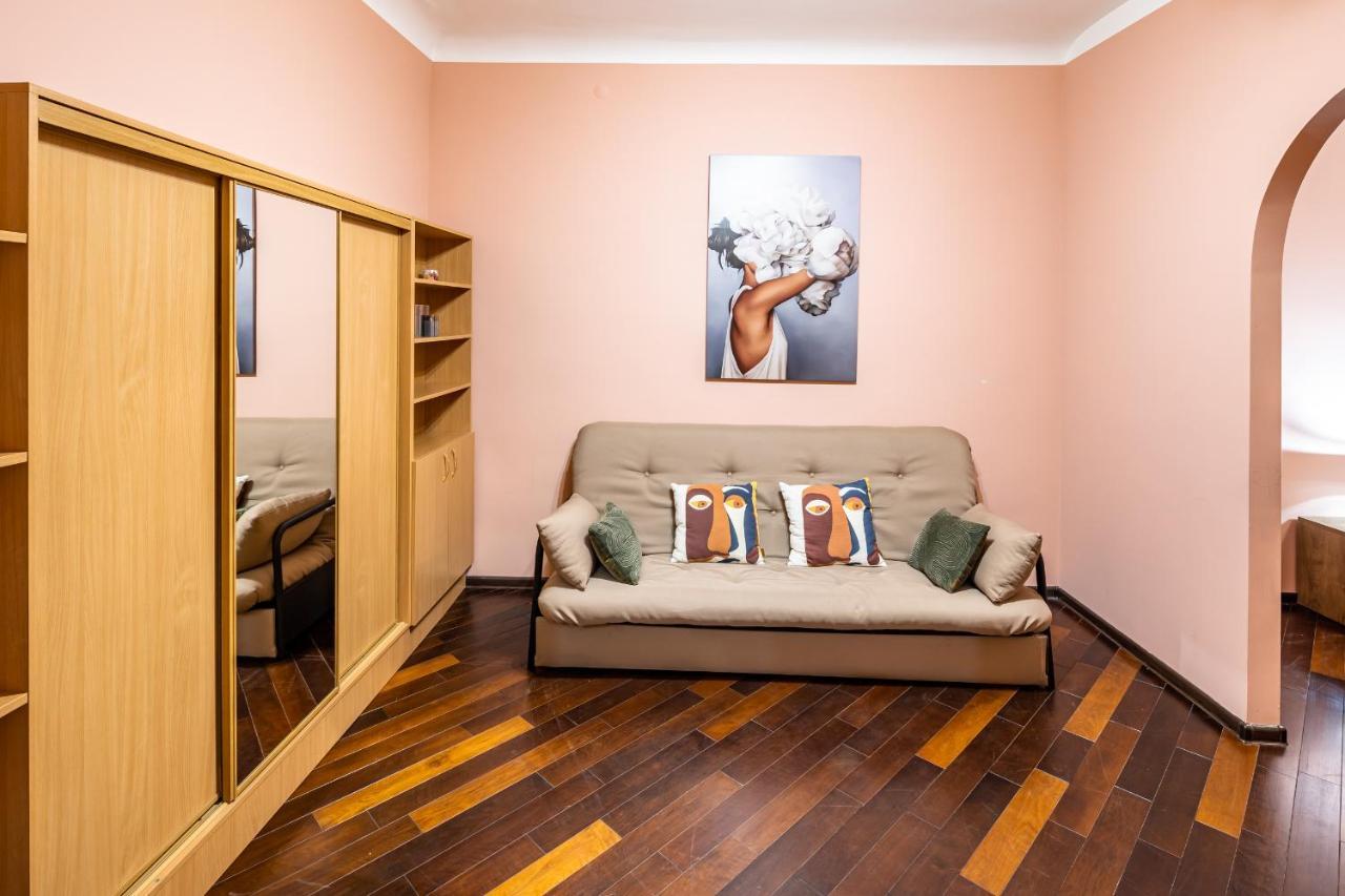The Main Square! 2 Separated Bedrooms, Balcony Lviv Exterior foto